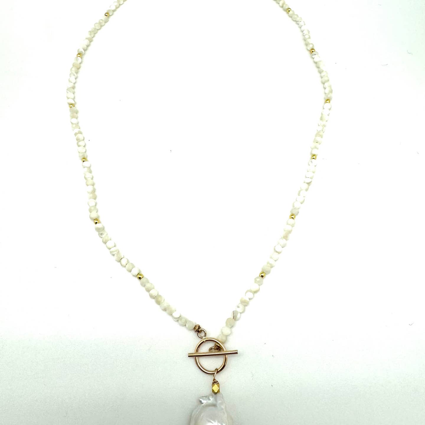 Carol Necklace Gem- Mother Of Pearl