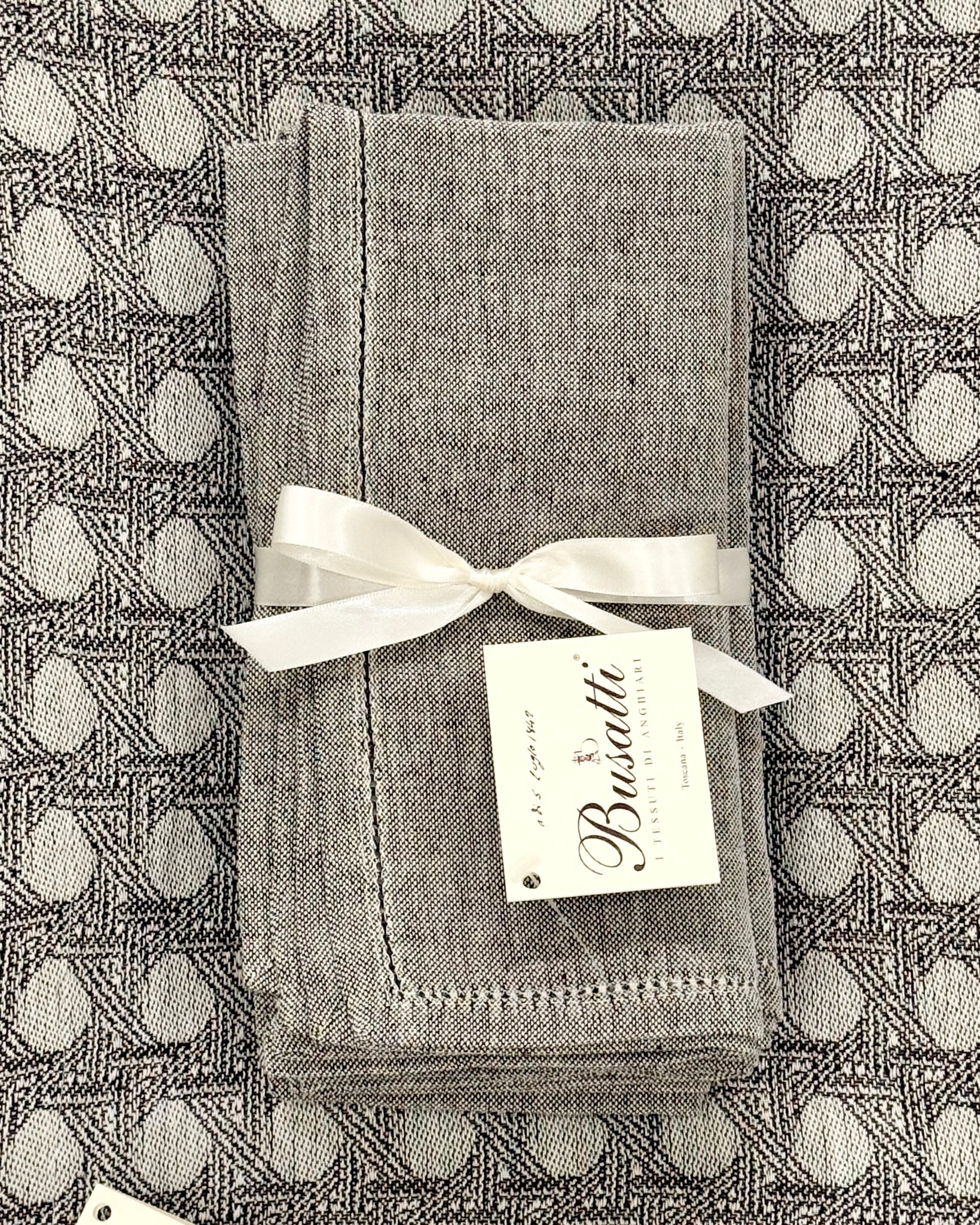 Set of 4 Zodiaco 320 Espresso Hemstitch Napkins (COL.125)