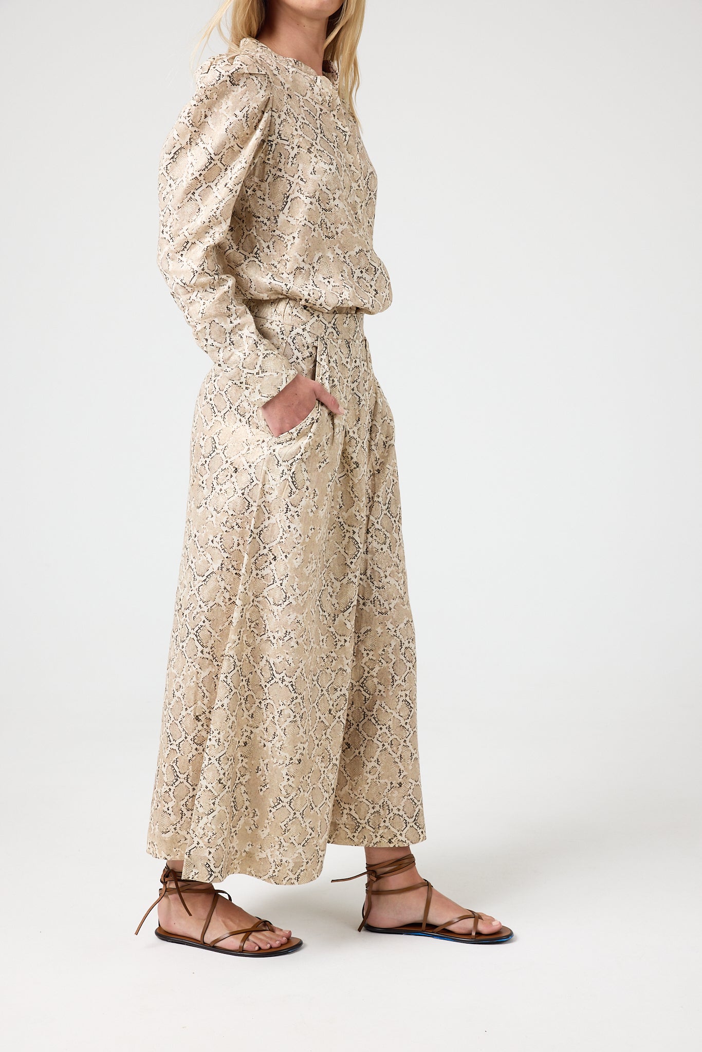 Sabi Metallic Linen Pants in Snake Print