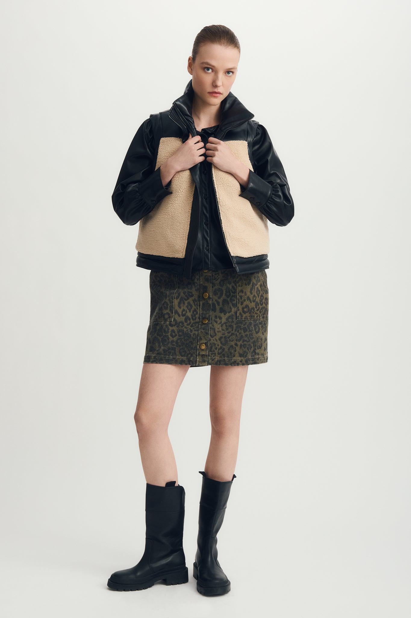 Nox Black Reversible Vest