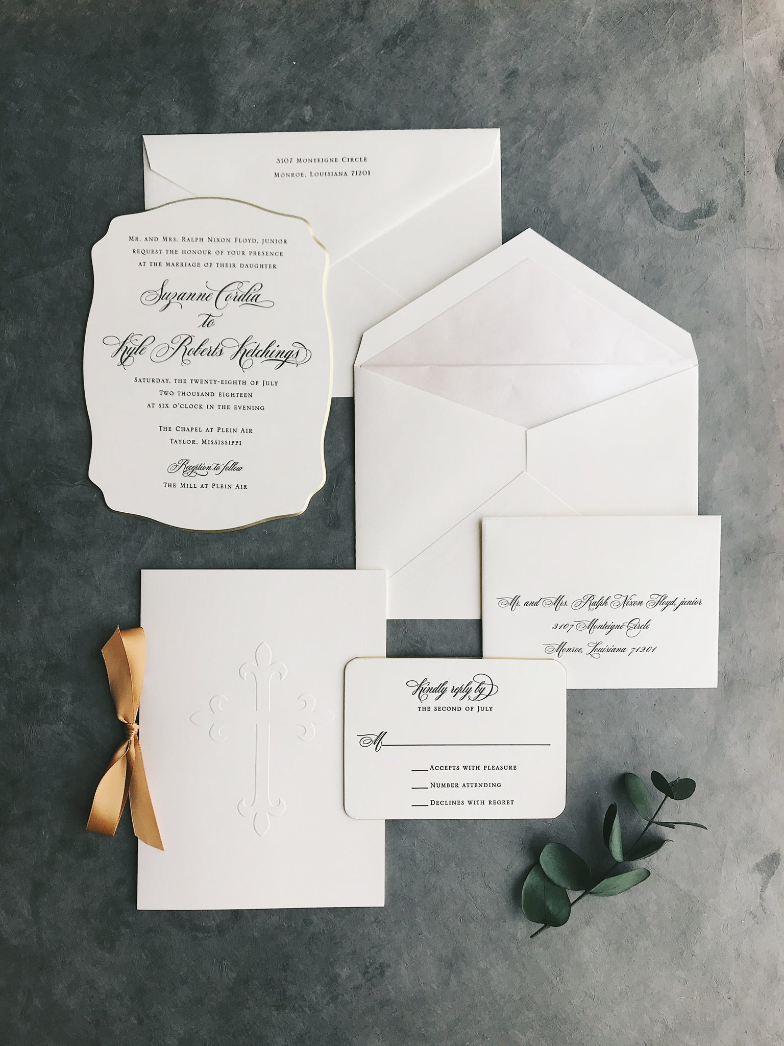 calligraphy-ribbon-wedding-invitation